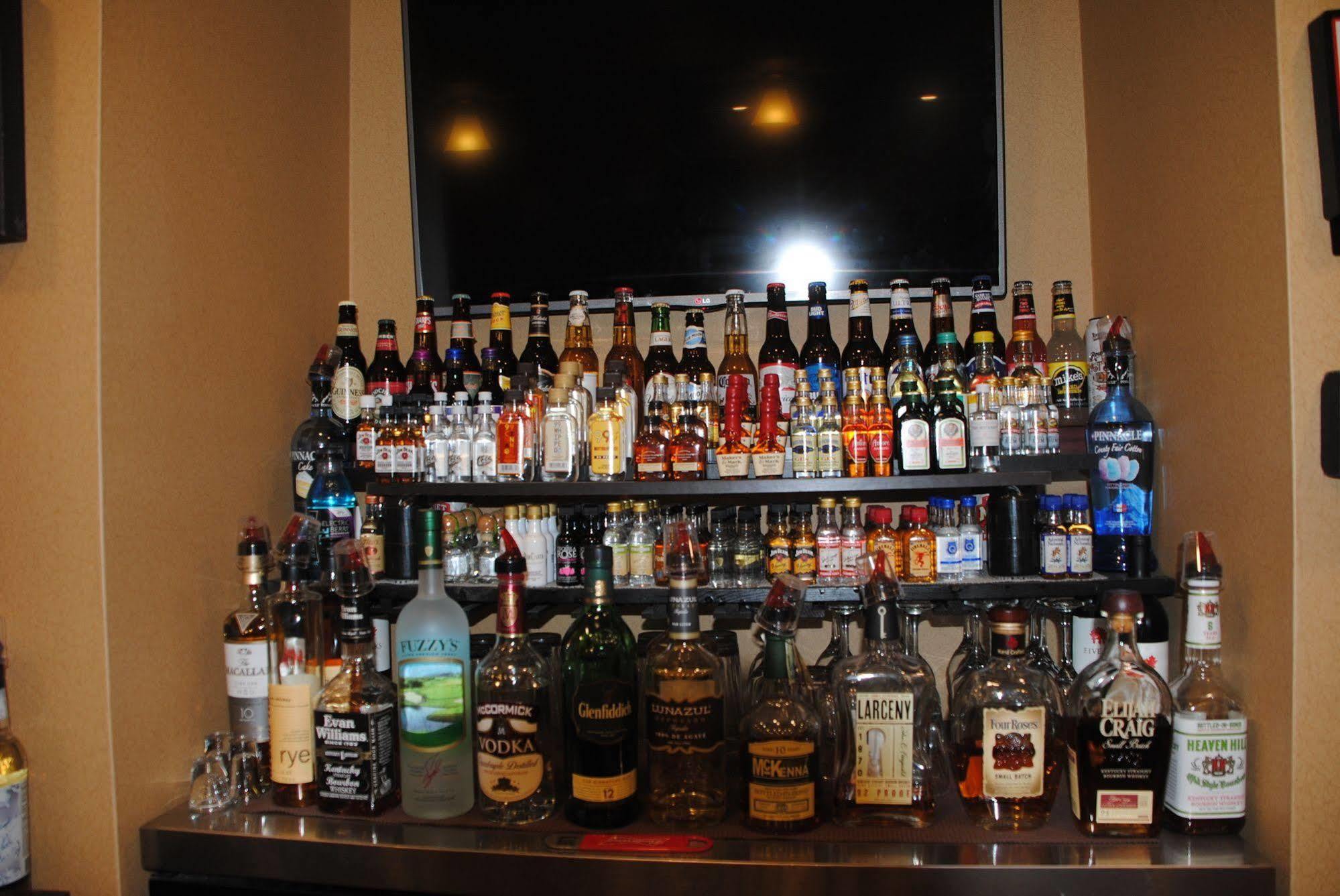 Charlestown Inn - Charlestown ภายนอก รูปภาพ